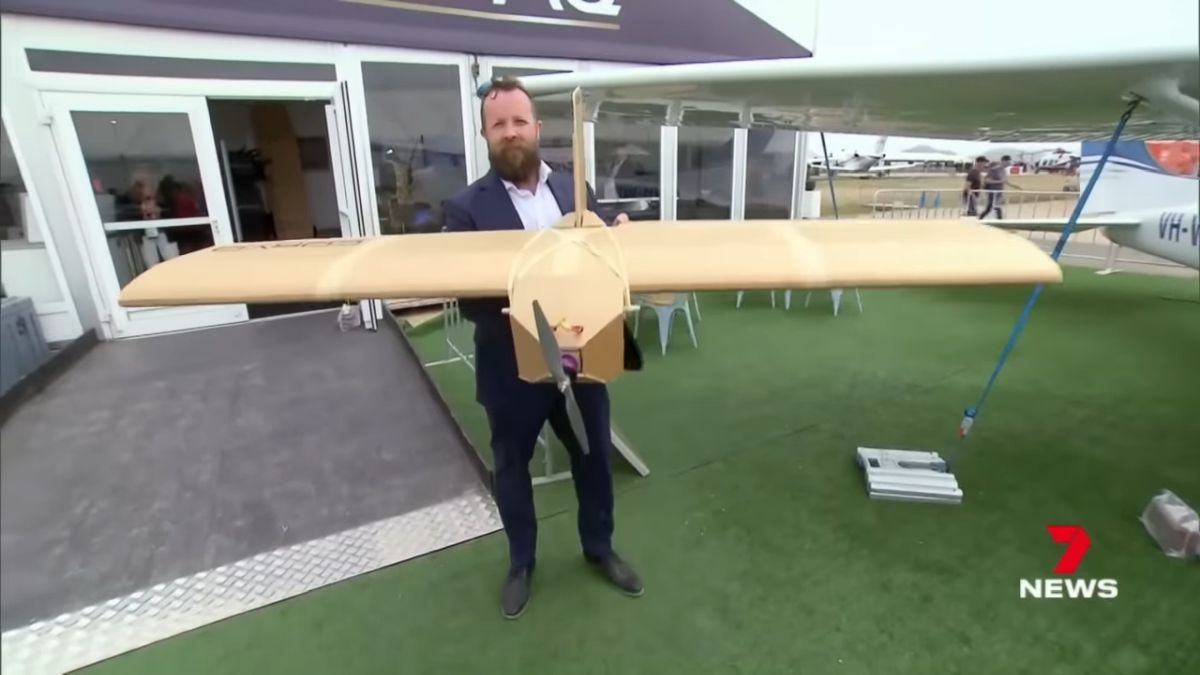 ウクライナ軍が「段ボール製ドローン」使用 ロシア軍の戦闘機などに損害かFNNプライムオンライン