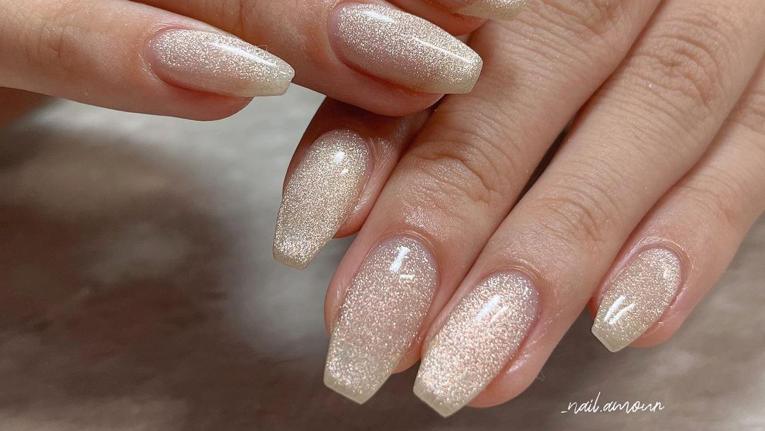 2025年版 マグネットネイルの最新デザイン集 ハンド・フット別に解説