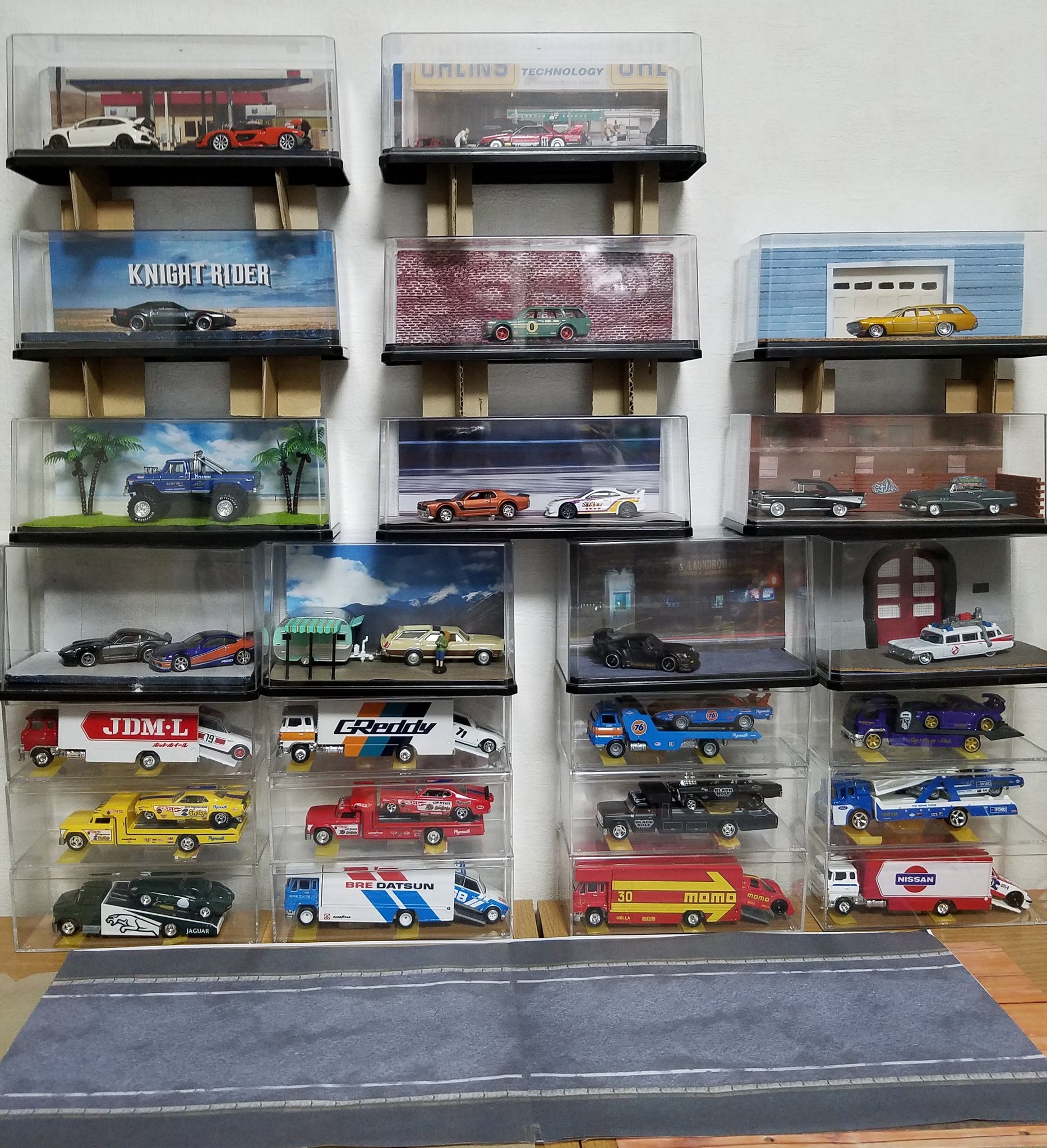 7 件の「車」や「トミカ 収納」のアイデアを見つけましょうインテリア 収納、男の子 おもちゃ、手作り おもちゃ 車 など