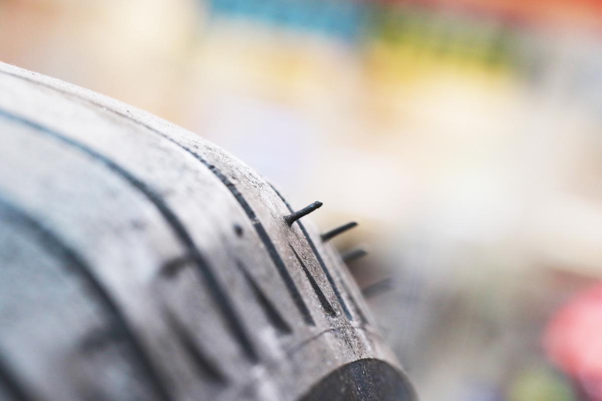 新品タイヤに付いている「ヒゲ」の正体とは？自動車情報・ニュース WEB CARTOP