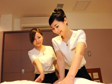 数量限定】完全ヌキ無しお触り禁止の健全店メンズエステ嬢のドストライクは童貞M男くん!?口コミを見ても裏オプサービスが一切無しのお堅いメンエス嬢が草食だけど敏感すぎる童貞男性客に母性と性欲を掻き立てられて痴女覚醒ww[限定特典:出演者いずれかのパンティと生写真  