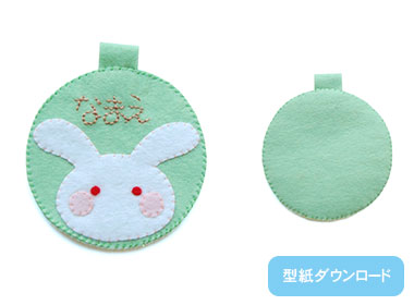 りんごのフェルトネームタグです🍎 お子様や保育士さんにオススメ！ 油性ペンで直接お名前が書けます ☡✍︎*.ﾟ メルカリにて販売中プロフィールのリンクからご覧ください🙇🏻‍♂️ハンドメイドハンドメイド作家フェルト フェルト作家ネームタグ名札ワッペン園児幼稚園保育園保育士看護師保育実習ariano