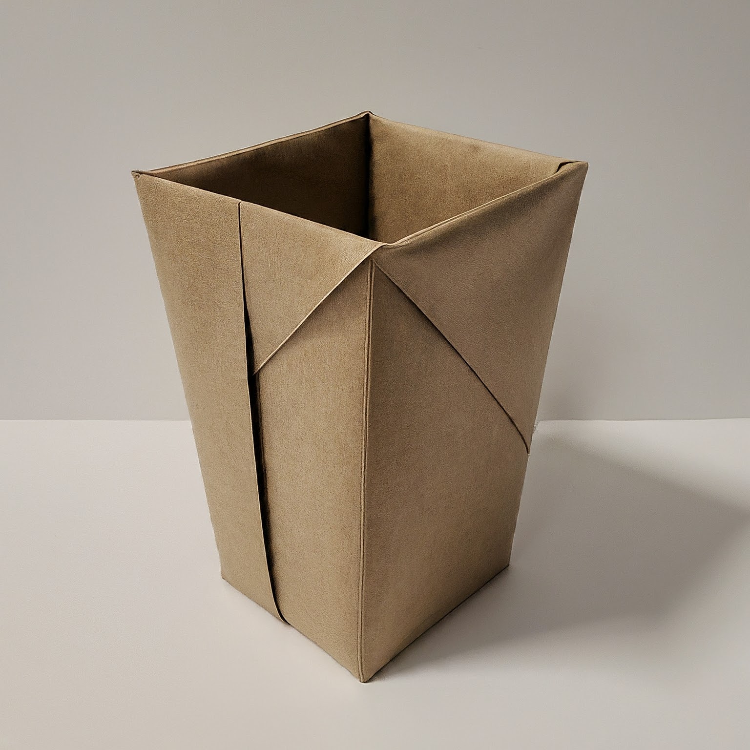 折り紙で簡単なボックスの作り方