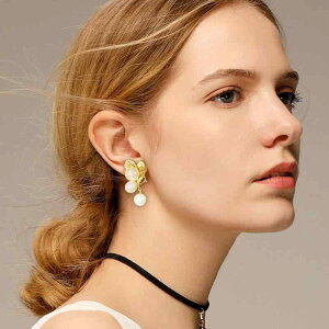 春花とLt.サファイアのしずく🌸ピアスとイヤリング