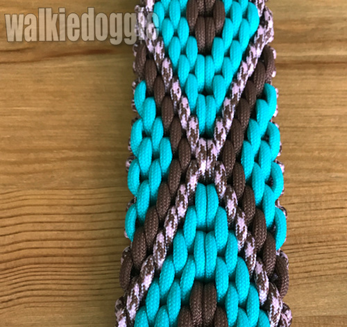 キャンプで活躍するパラコードの編み方・アレンジ術を解説 TAKIBI タキビキャンプ・グランピング