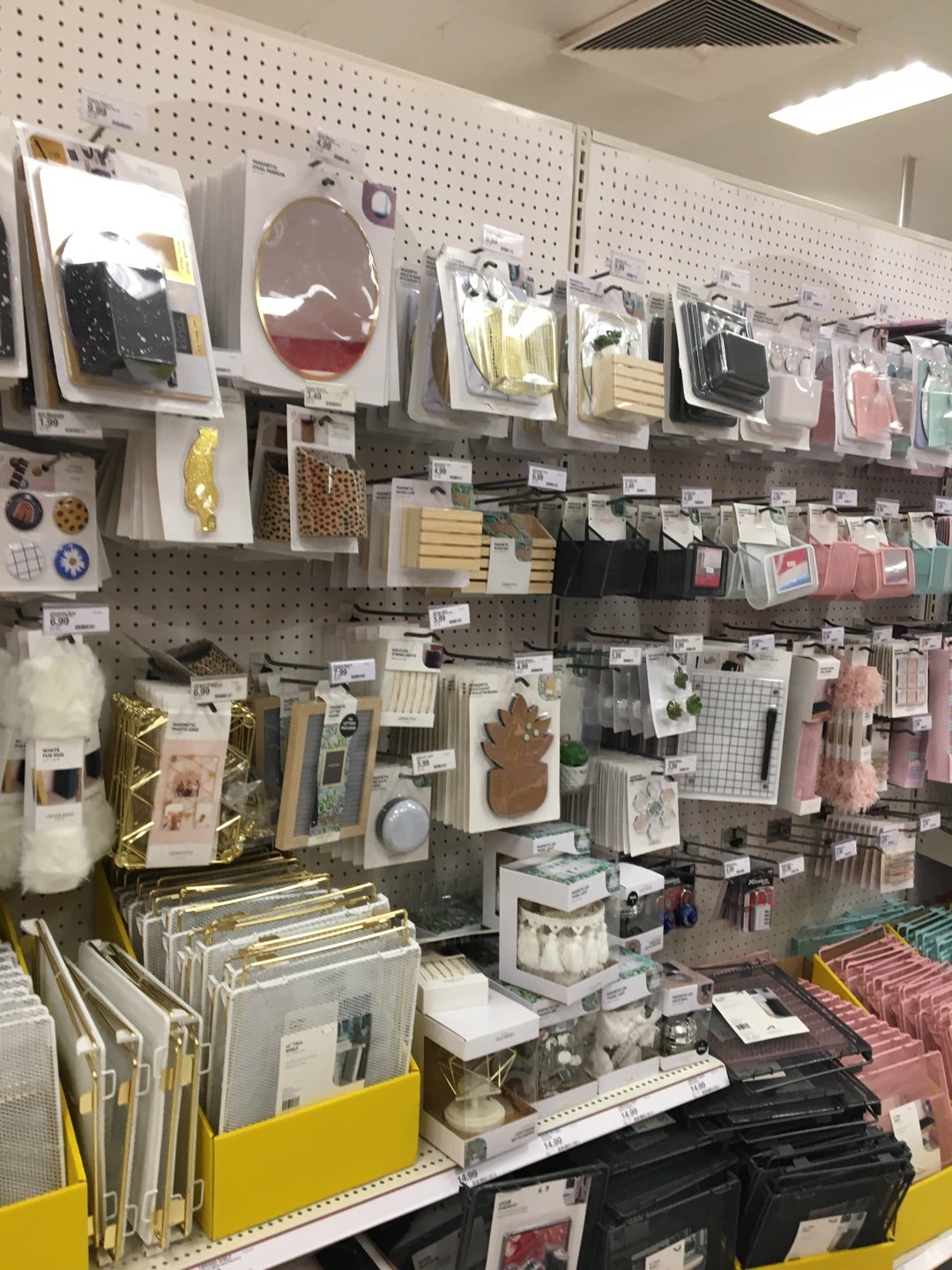 ロッカー デコレーション」のアイデア 15 件ロッカー, デコレーション, ロッカーデザイン