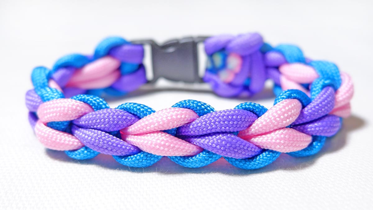 Paracord Lovers パラコードラヴァース : □パラコードの編み方LESSON 2- 丸編みSIX STRAND