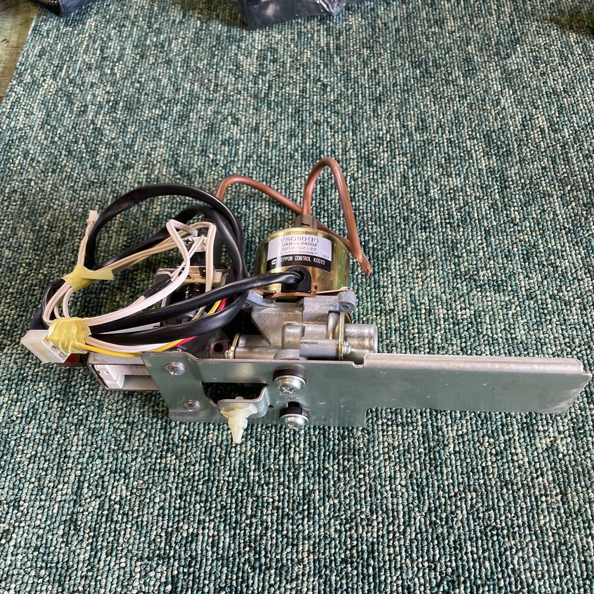 Amazon.co.jp: 昭和シェル石油タンクローリー ホワイト×イエロー タカラ : ホーム＆キッチン