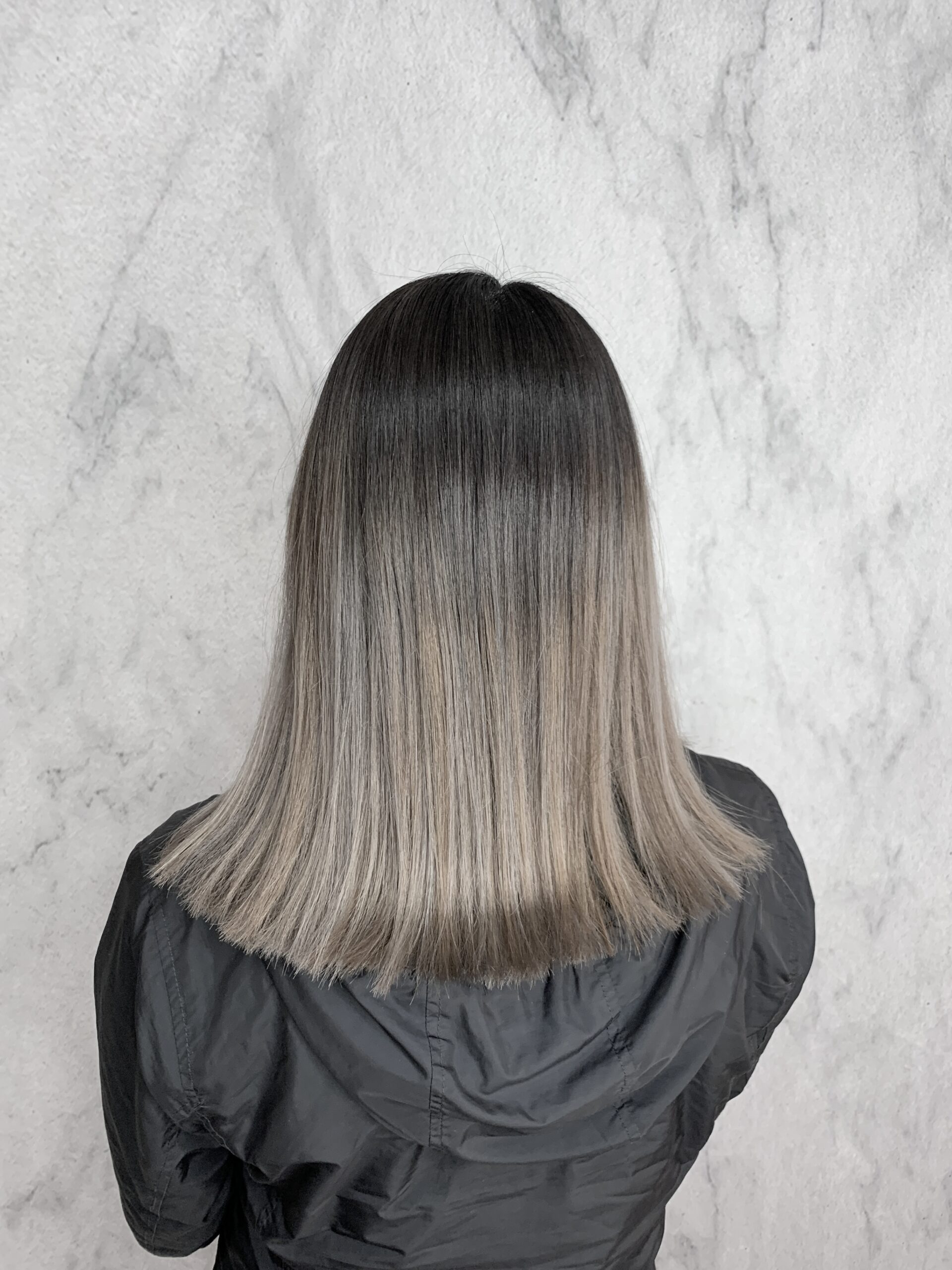 バレイヤージュとシャドールーツの違いを解説