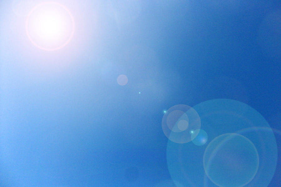 黒の背景に太陽レンズ フレア光特殊効果 - レンズフレアのストックフォトや画像を多数ご用意 - レンズフレア, 光, 燃焼煙突 - iStock