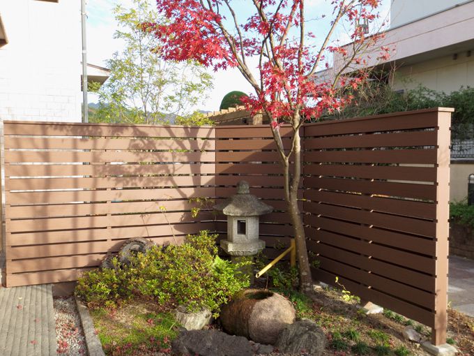 ウッドフェンスを作るならdiyで！必要な材料や手順を紹介ウッドデッキの全国販売アートウッド
