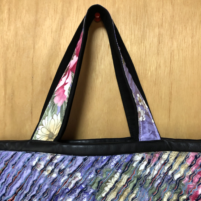 メッシュワークとスラッシュキルトの小物クロバー株式会社