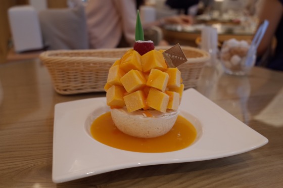 青山グランドホテルのカフェレストラン「THE BELCOMO」 - 戦略買物日記