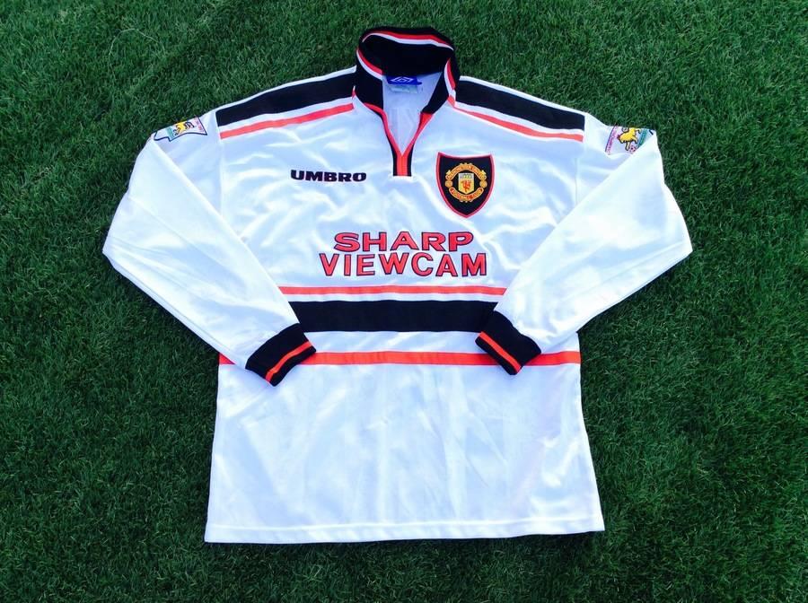 画像ギャラリー今年は青森だ！ 伊空軍の「赤い悪魔」戦闘機が戻ってきた 新顔「タイフーン」も一緒乗りものニュース