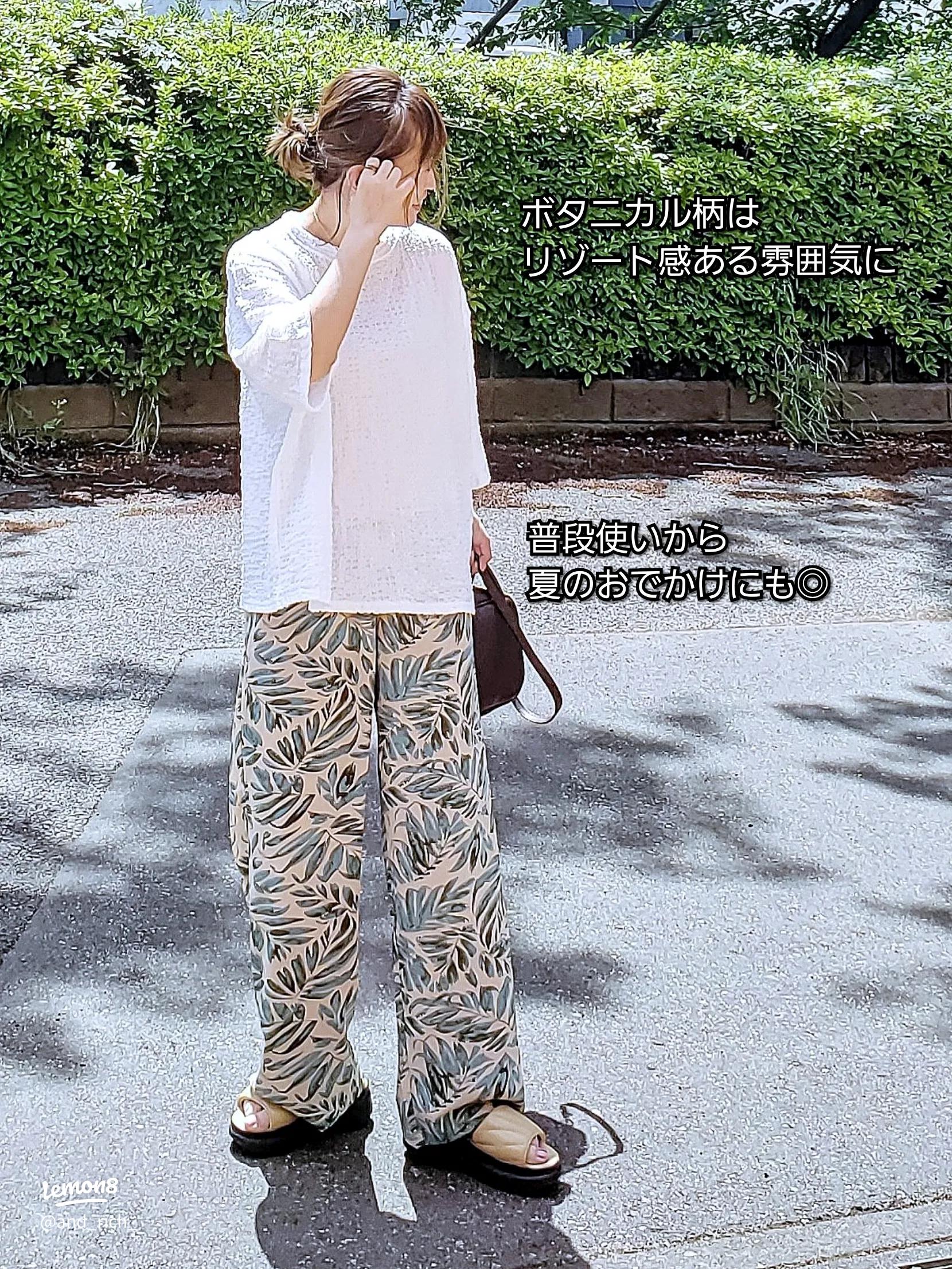 落ち着いたトーンのリーフ柄レースカーテン Vita Botanica「アシュア」グリーンレースカーテンオーダーカーテン通販のaiika アイカ