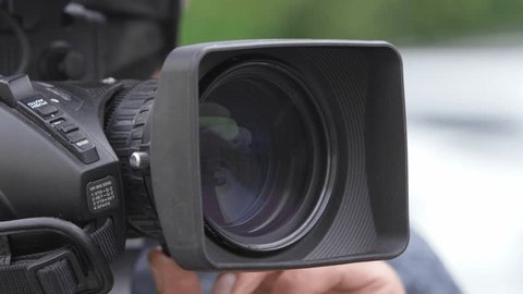 映像カメラマンとは？仕事内容や必要な能力、なる方法について解説！│バンタンデザイン研究所 専門部 -ファッション・ヘアメイク・デザイン・映像の専門校 東京・大阪・名古屋・札幌