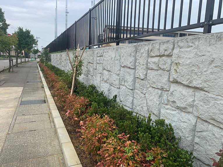 アパート擁壁スタンプウォール スタンプコンクリートの三豊工業コンクリートやアスファルトを使った景観工法の専門メーカ