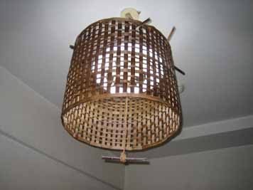 100均の鉢カバーを照明カバーに。 : 洋菓子本店 sasaki