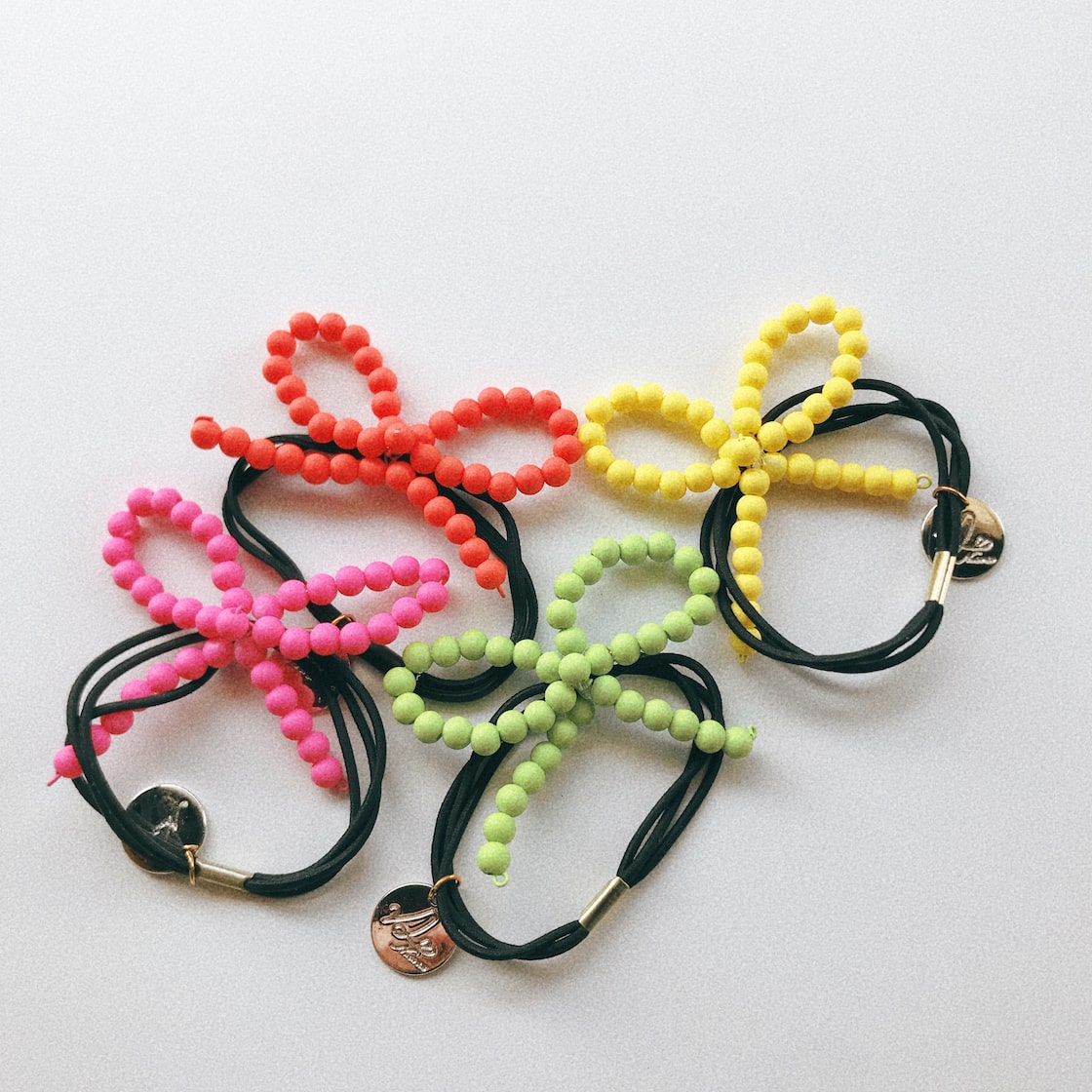 おうちで楽しむ♪カンタン♪ときめきハンドメイド♪ ＊ビーズで作ろう♪リボンモチーフ編＊ハンドメイドの作り方・アイデア暮らしニスタ