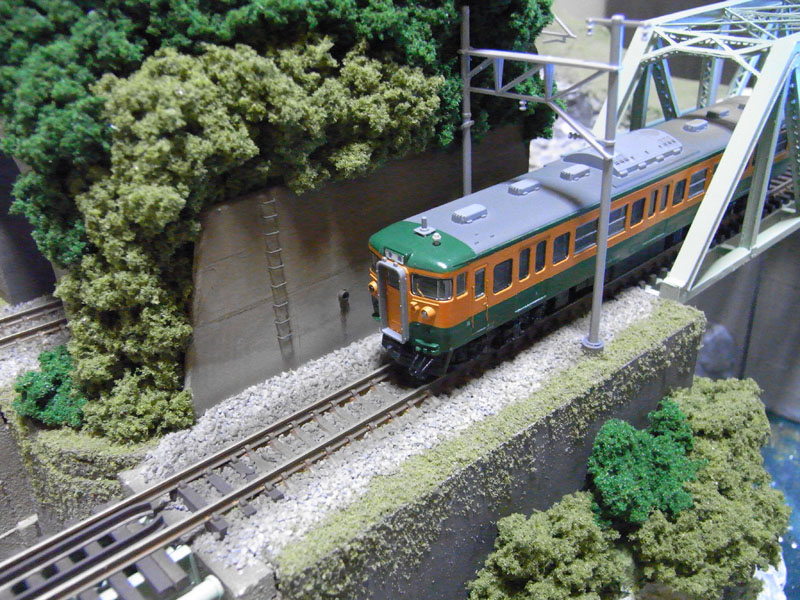 鉄道模型のバラストの撒き方や選び方のポイントとは？リアルな風景を実現するための必須アイテム鉄道模型・鉄道部品の買取なら鉄道本舗