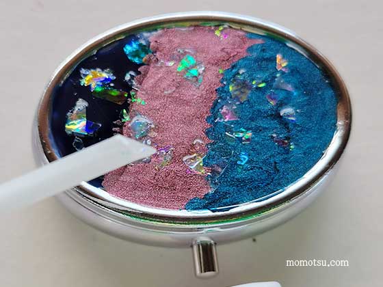 レジン宇宙玉ネックレスの作り方 100均グッズで渦巻き銀河も描ける - ハンドメイドチャンネル