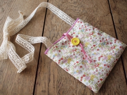 横長タイプのお手軽ポシェットの作り方: うろこのあれこれハンドメイド