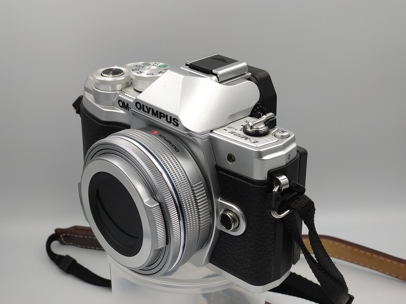 はじめての一眼カメラ」にもぴったり！ クラシカルデザインのミラーレスカメラ厳選7機種 - 価格.comマガジン