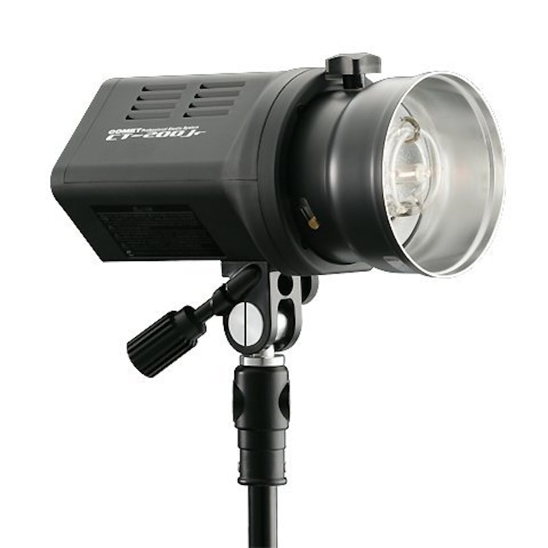 ストロボ・フラッシュおすすめ16選！クリップオンや大型を紹介カメラ・レンズ選びと写真撮影のWebガイドGOOPASS MAGAZINE