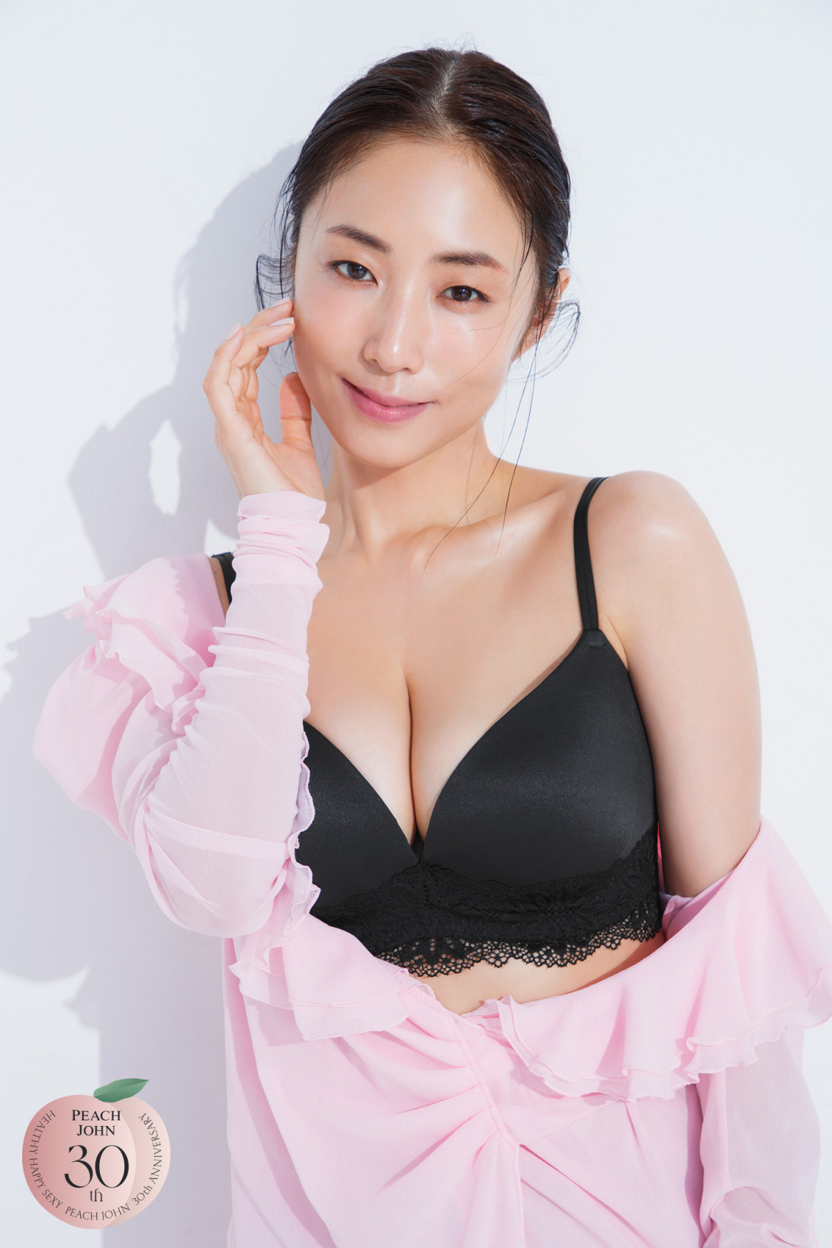 隠せないほど巨乳になった事を自慢する「めぐみん」 | chichi-pui（ちちぷい）AIイラスト専用の投稿＆生成サイト