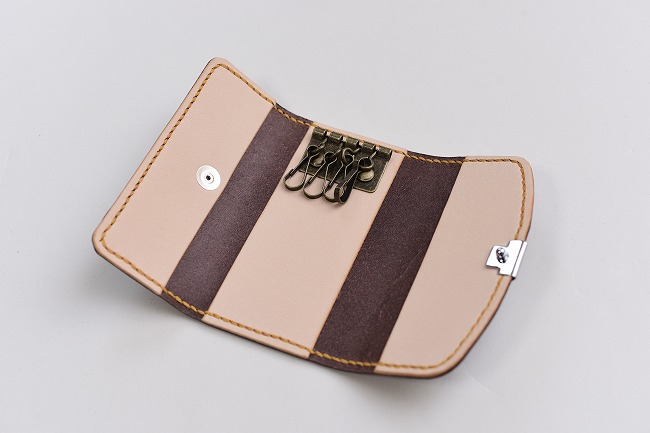 小学生のランドセルに付けるリール式キーケースの作り方 動画あり ハンドメイドで楽しく子育て handmadebycue.com