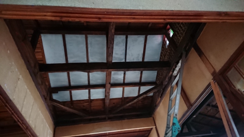 おきらくゴク楽自己くんれん その18 製作途中の移動運用シャックを積んでハムフェアに 2022年10月号 - 月刊FBニュースアマチュア無線の情報を満載