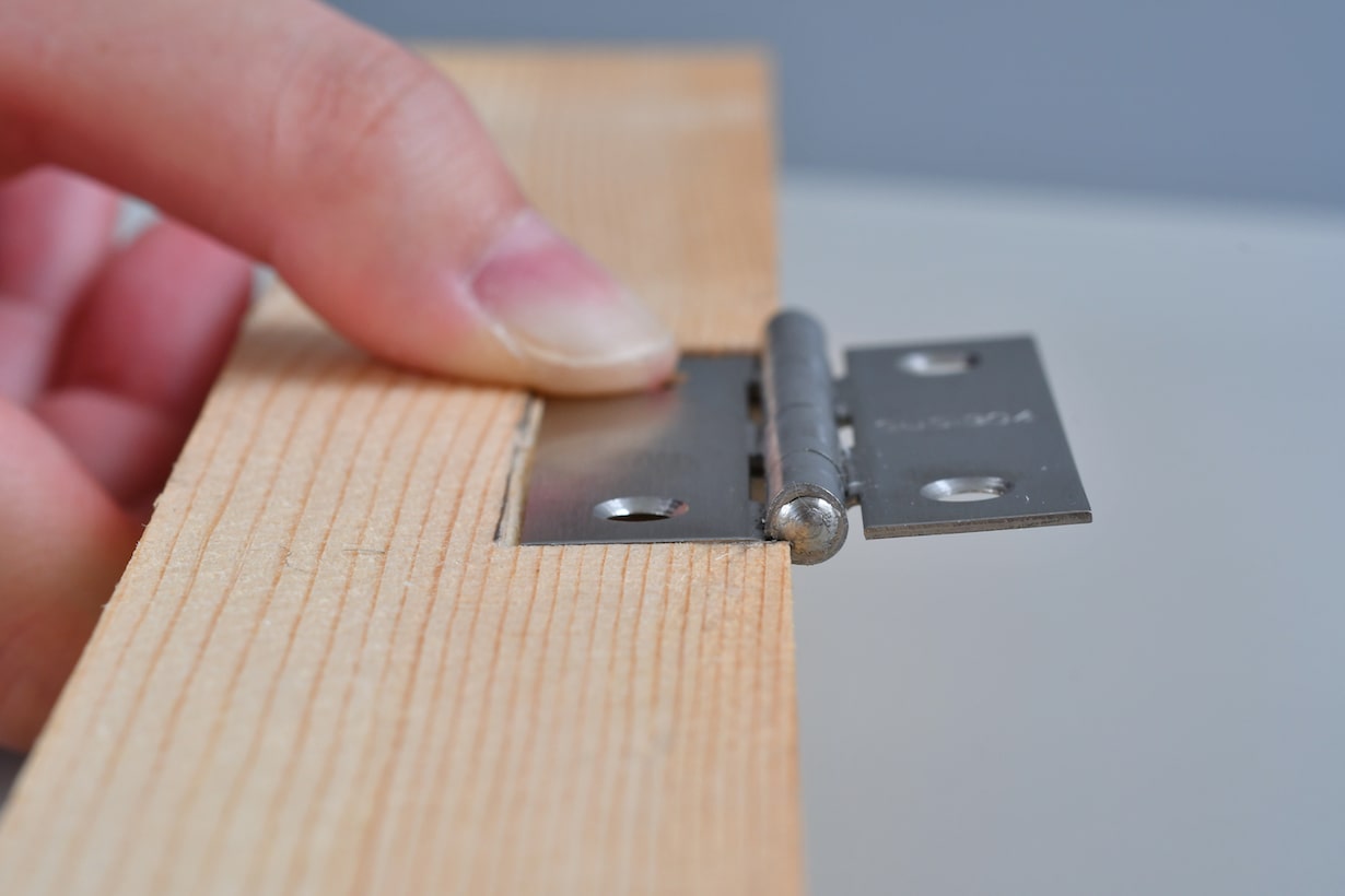 ドア蝶番の付け方完全ガイド！初心者でも失敗しない取り付け手順 » 中尾製作所オンラインショップ