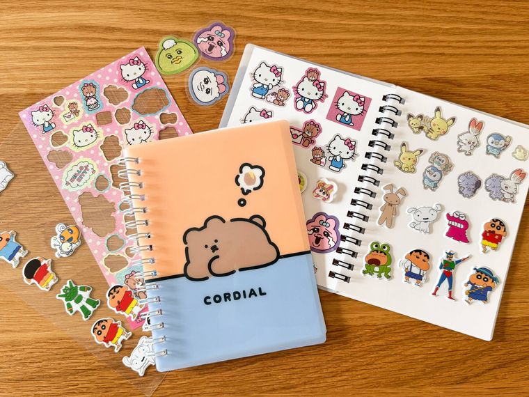 再ブーム中の「シール帳」がセリアで買える！種類や売り場・使い心地レビュー - macaroni