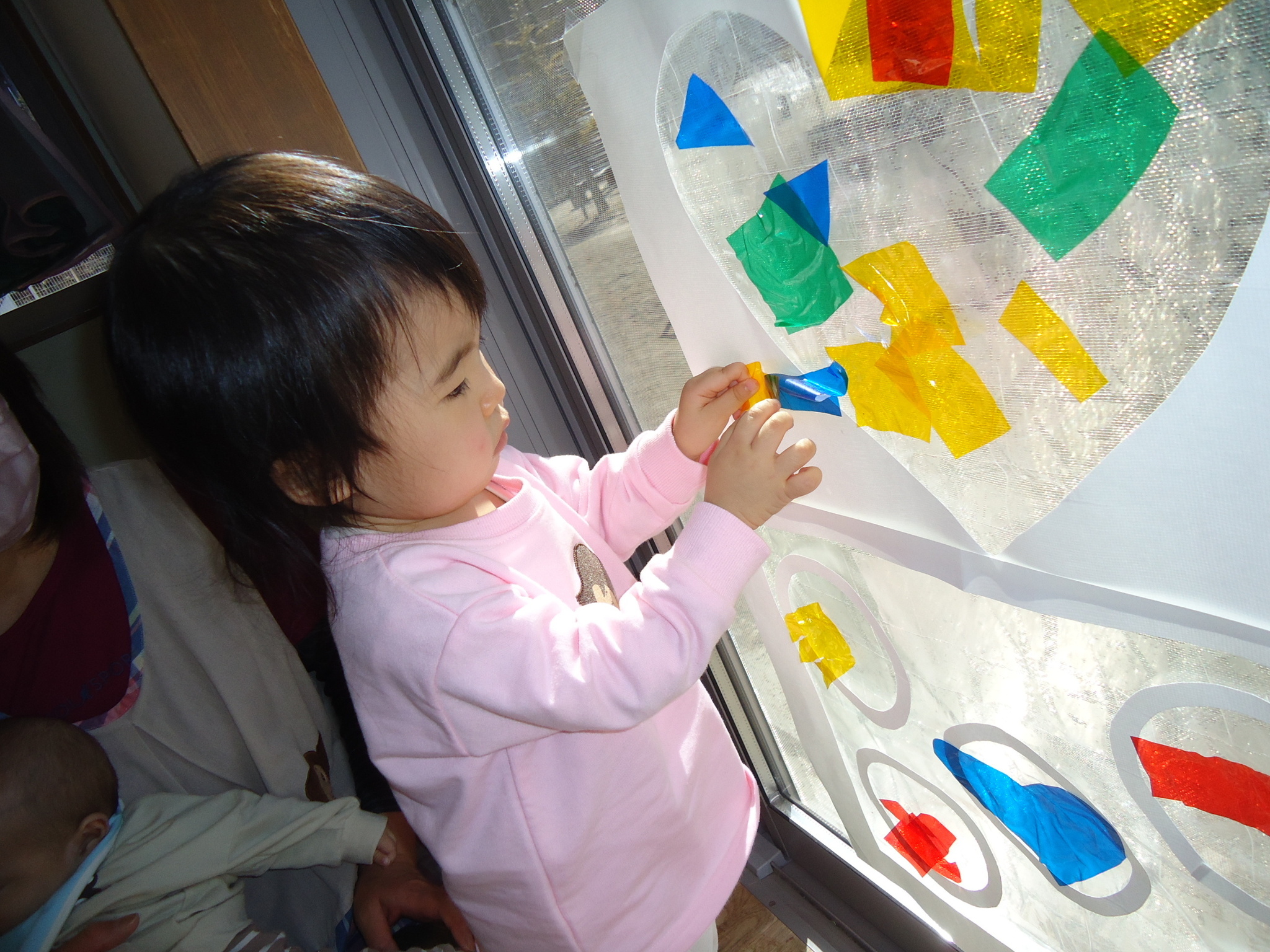 100均のカラーセロハン商品一覧・サイズ。ピンクや青など ダイソーとセリアで100円