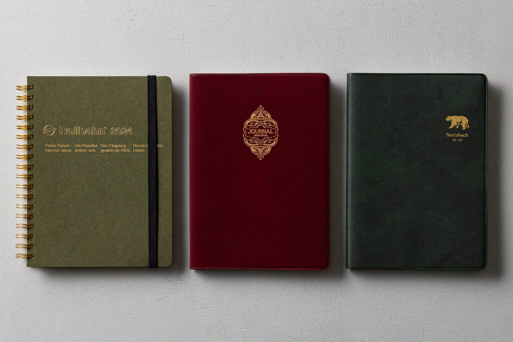 第８８回 絶妙！ 空と雲の表情～生徒手帳表紙デザインコンテスト最優秀作品～ – 同志社中学校