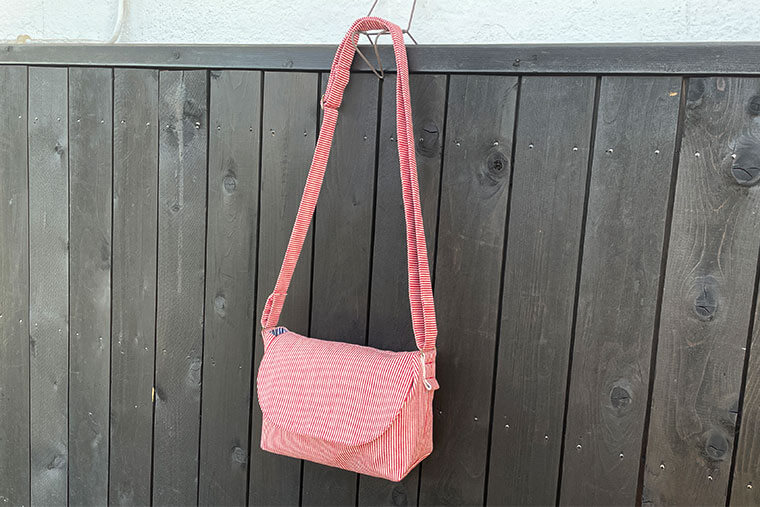 デニムパンツリメイク ふた付きショルダーバッグの作り方