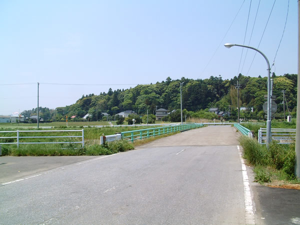 峠道のフリー写真素材 No.6093無料・商用利用可 フォトック