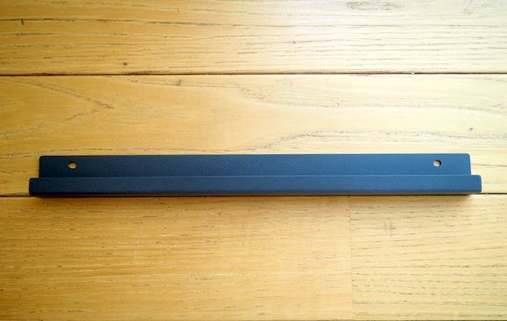 100円ショップの『アイアンバー』と『スノコ』でラックづくりHOUSTO おウチの収納.com