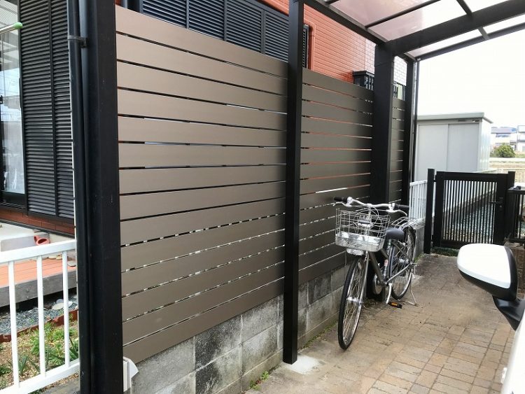 サイクルポート 雨避けパネル後付けDIY！アルミフレームとポリカ板でオシャレに手作りしようフレームDIYラボ