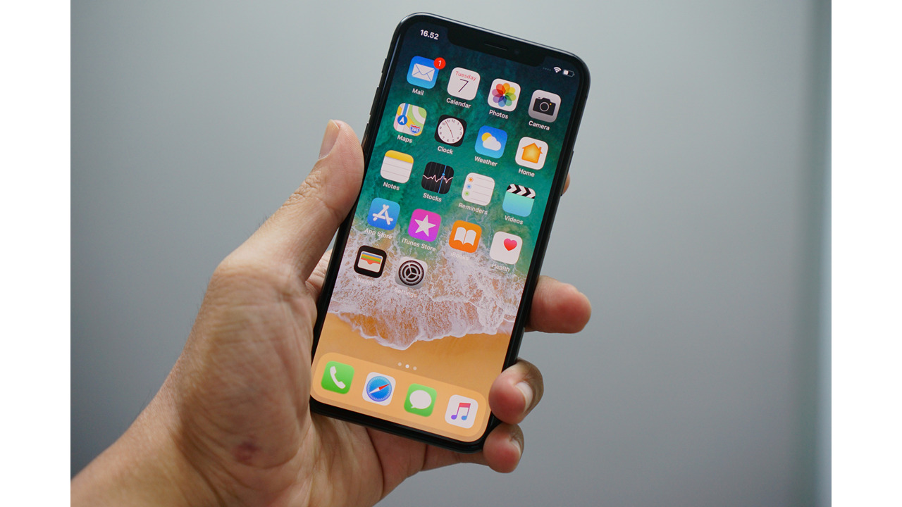 スマホから動画と写真をパソコンに転送する一番簡単な２つの方法 AQUOS sense8はType-CでパソコンはUSB-A 3.0