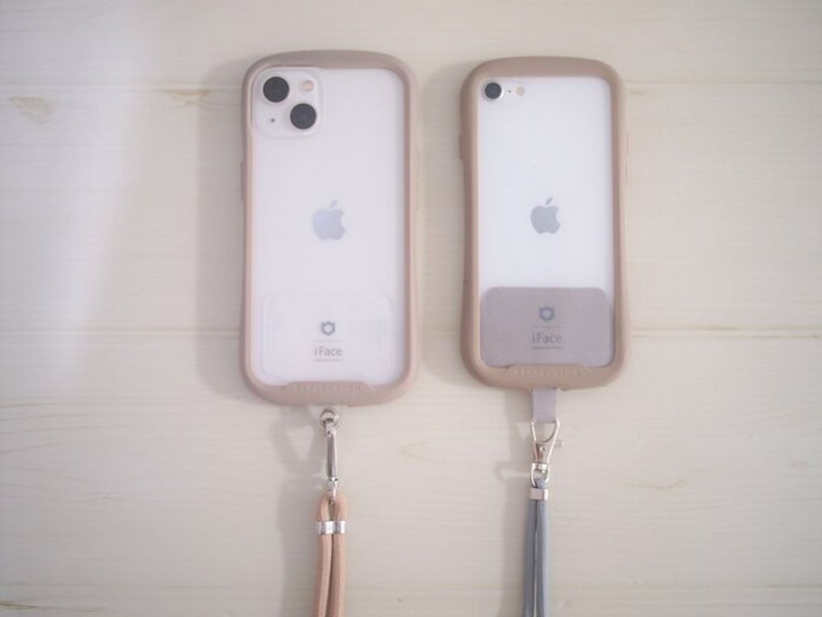 長さもあっていい感じのネックストラップ。丸紐で首にも優しい感じ。 ＠100均 セリア