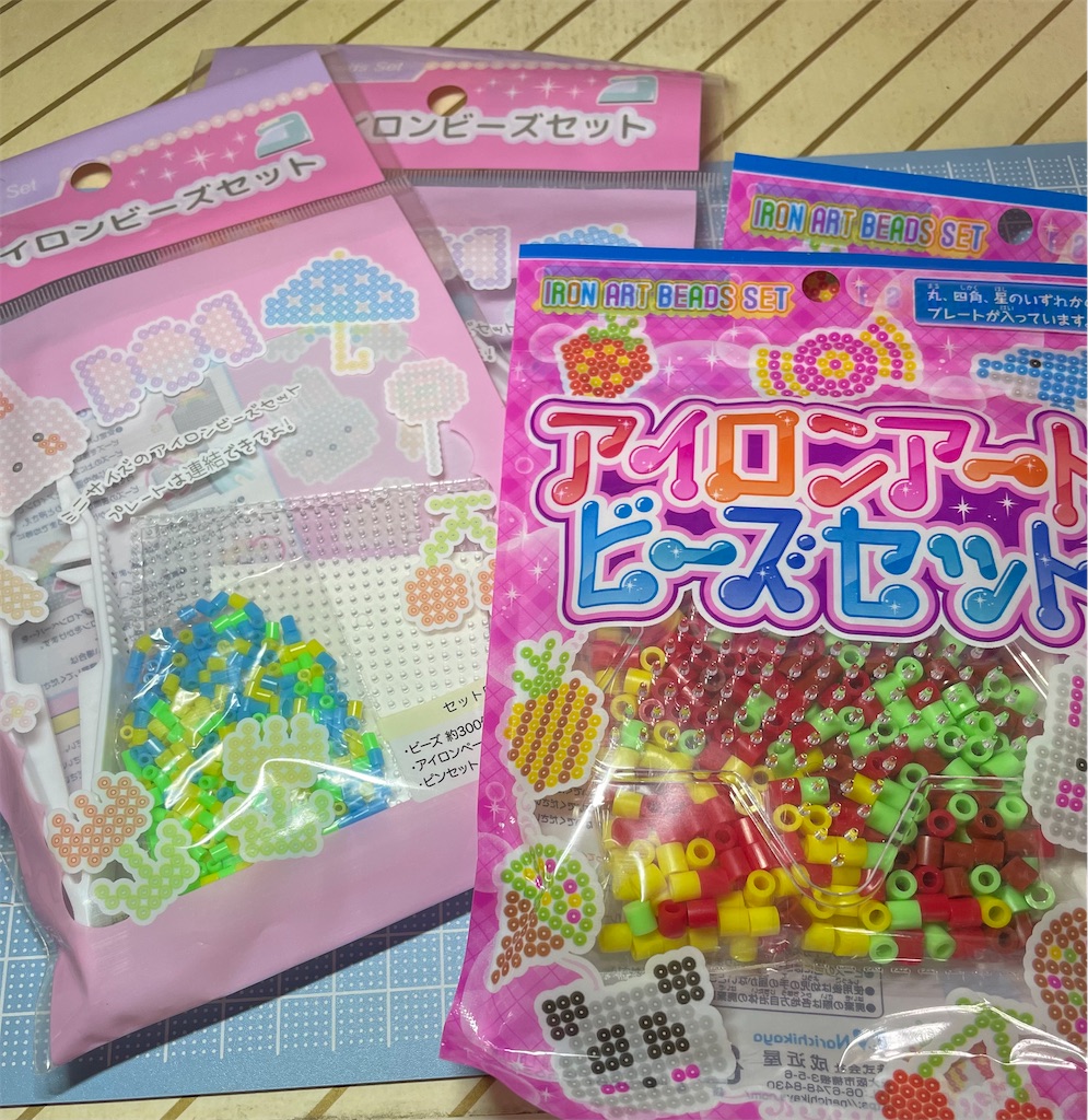 散乱しがちなアイロンビーズ パーラービーズ の収納方法。100均で購入したビーズケースが大活躍！！ - りんごの時間