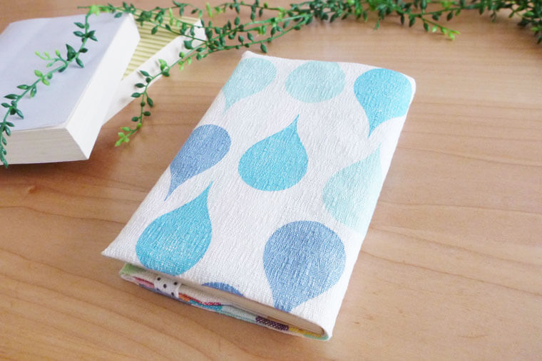 つぎはぎフェルトのブックカバーの作り方ブックカバー紙小物・ステーショナリー アトリエハンドメイドレシピ 作り方 と手作り情報サイト