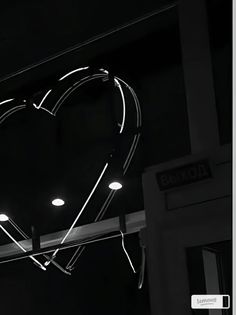 韓国女の子向けの黒系統アイコン特集