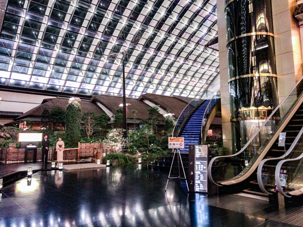 クイズ このモスラのような近未来の建物は何でしょう❓東京都大田区にあります。稲木幹也 サステナビリティ・コンサルタント ＆ 成功者プロデューサ