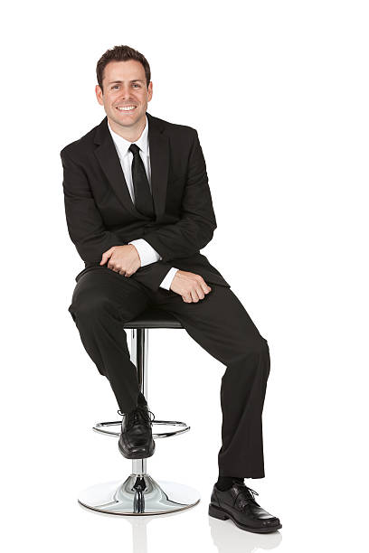 椅子に座るスーツ姿の女性と男性 02336004921 の写真・イラスト素材アマナイメージズ