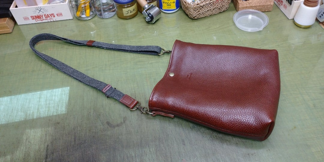 REN手作り・レザークラフトキットショルダーバッグ 結んで作るフリンジサコッシュ