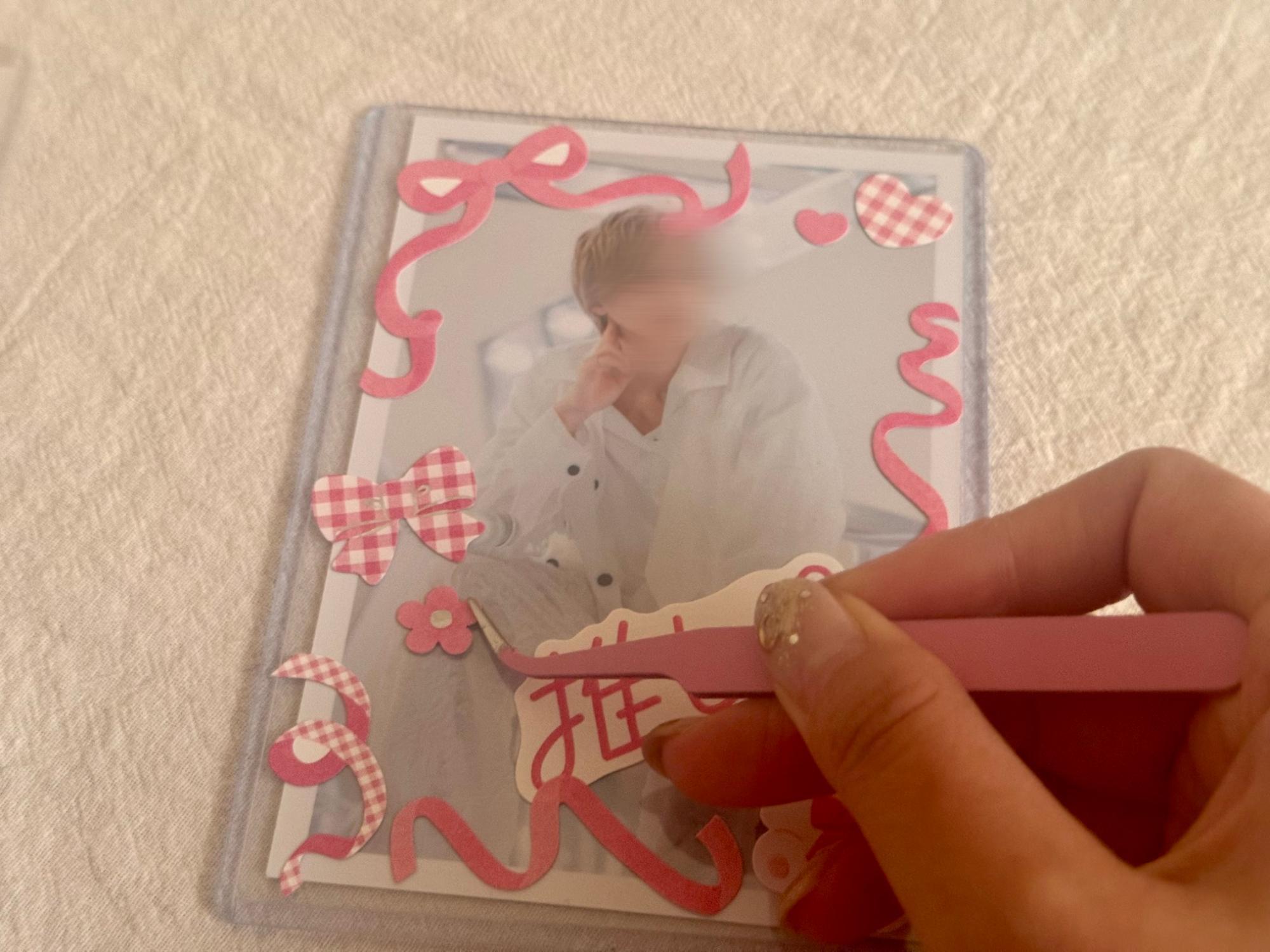 100均で作れる 硬質ケースのデコ方法徹底解説！丸シールやリボンを使った簡単おしゃれなオリジナルグッズ制作！オリジナルグッズ制作所