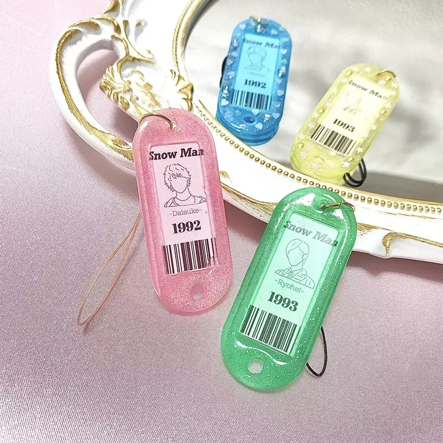 推しに奥行き ✨立体のきらめきが美しい「推しアクリルブロック」は 100均アイテムで簡単に作れたよPouch ポーチ