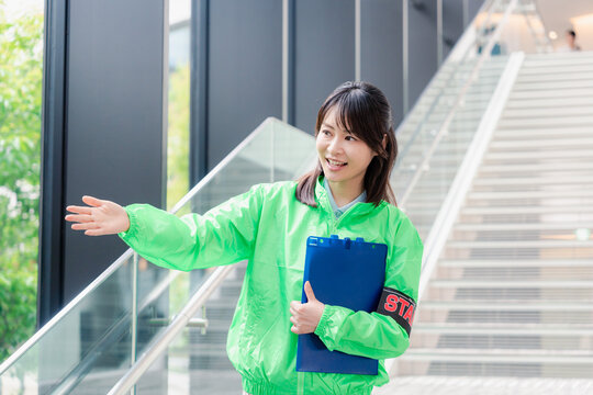 イベントスタッフイラスト無料イラスト・フリー素材なら「イラストAC」